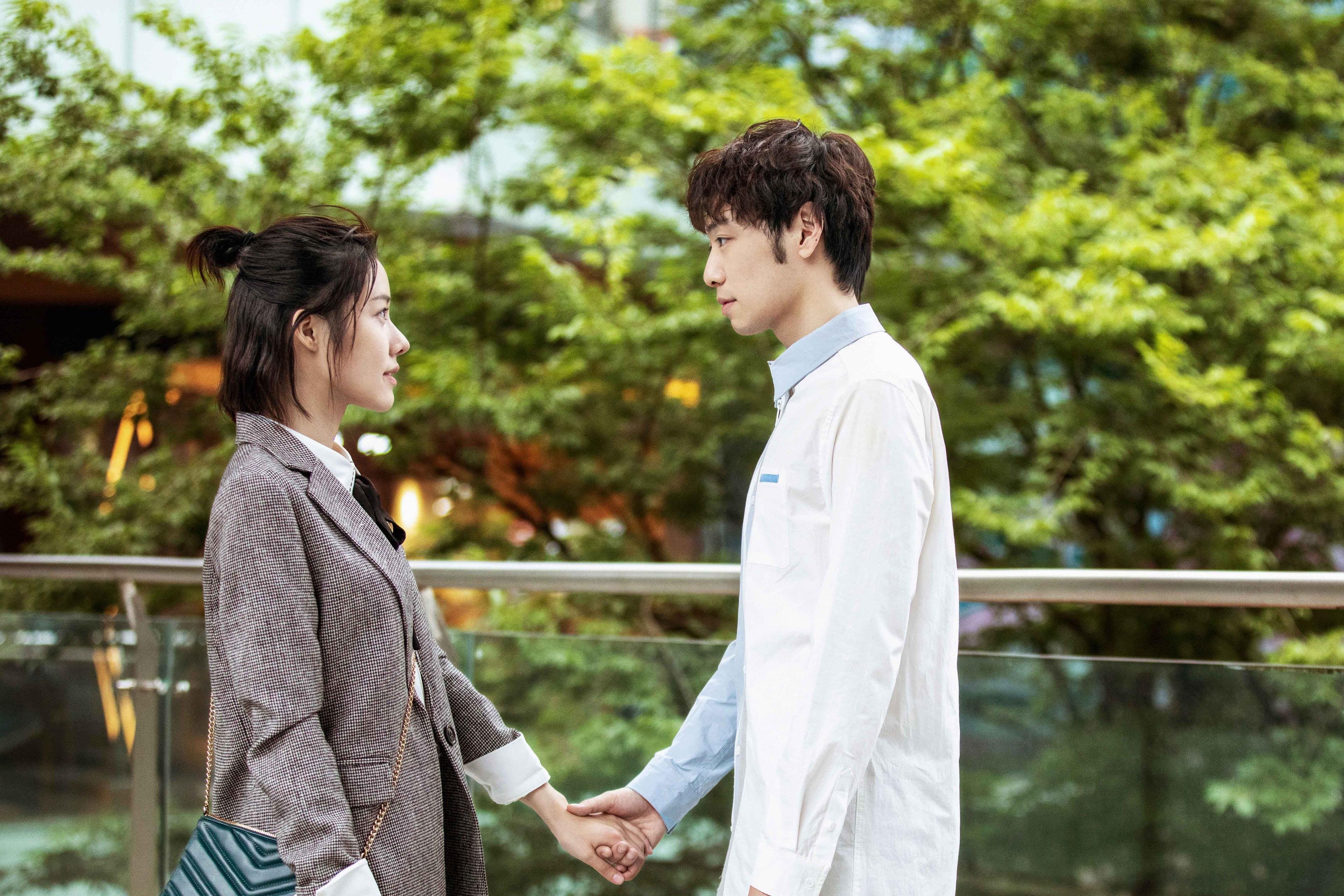 九游网页版官网-76人组织球员参与城市志愿者清洁活动,76人新援